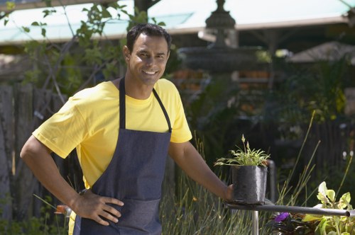 Booking and service agreement for garden maintenance